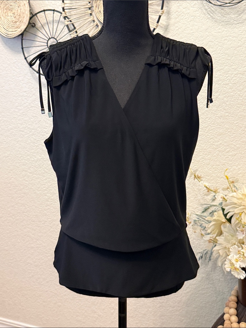 NWT White House Black Market Women's Black Sleeveless Ruffle-Trim Wrap Top SZ M